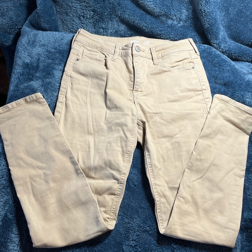 Women’s khakis size 8